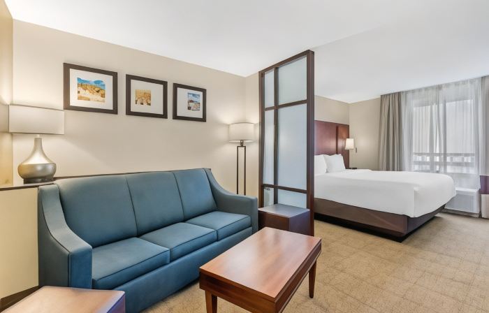 Comfort Suites