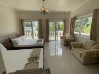 Casa Blanca by the Sea  호텔