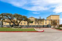 Quality Inn & Suites Airport North - Stone Oak - Gym