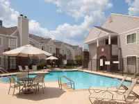 Residence Inn by Marriott Atlanta Airport North/Virginia Avenue - Pools