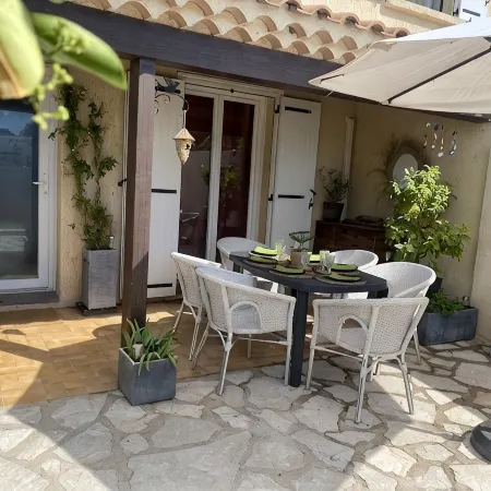 House 130 metres from the sea