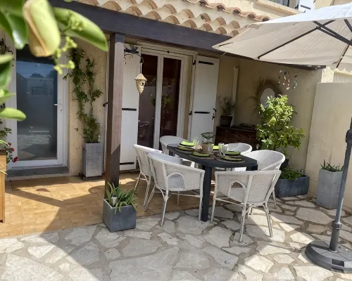 House 130 metres from the sea フロンティニャンのホテル