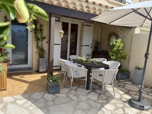 House 130 metres from the sea