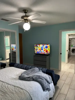 Private Pool Lake House with Game room—just 4 Minutes from Legoland - プライペートプール
