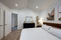 Newly Remodeled 3 Bedroom with Hot Tub! - 3-Star