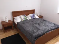 Heta Alagic I - Deluxe Beachfront Suites - 주차장