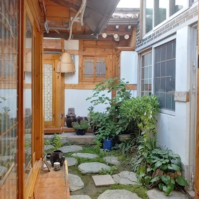 Bukchon Yeonwoo Hanok Stay โรงแรมใกล้หมู่บ้านบุกชอนฮันอก
