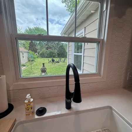 3BR Ranch / Near Hospitals, Universities, Bluff, River, Coffee Shop, & More!