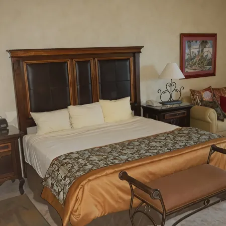 7th Floor Ocean View in Highly-Rated Villa la Estancia Resort