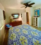 Amazing Palm Beach RETRO Hot Tub Pool Arcade Tropical Home - Apartments