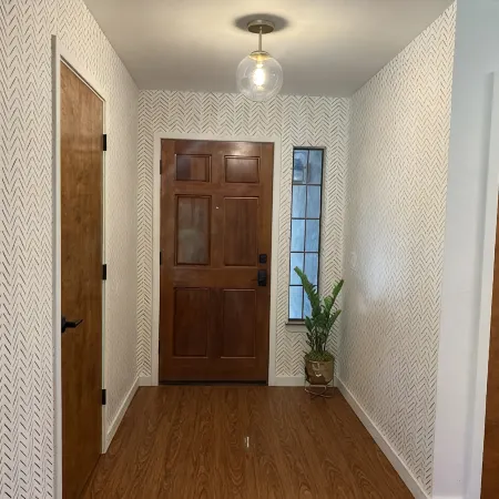 Arroyo Manor - Centrally Located