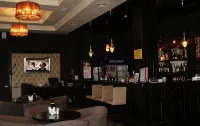 Hotel Korolevskiy Dvor - ที่มีบาร์