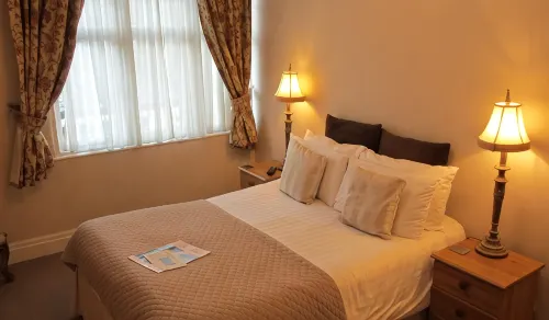 Monties Guest House - Adults Only - sarapan