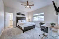 San Juan Reflections Getaway 3B/2Ba, Pet Friendly & Game Room - 4-Star