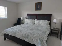 Modern 5-bedroom house close to Ski and Forest Trails - Boutique