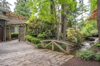 Elegant and Roomy Forest Getaway - 2-Star