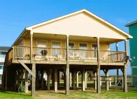 Unwind by the Gulf at This Cozy Dune‑Front Cottage...Book Now! - 2-Star