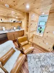 Cozy Rustic Walkout Basement Cabin in Historic Harpers Ferry
