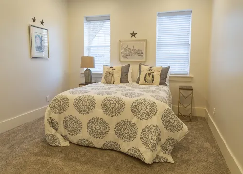 Waterfront Apartment, 2nd floor unit - Wifi