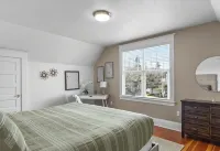 The Cushman House A: Unit A near 6th Ave UPS UW Ruston - مطابخ