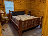 Almost Hiking - close to downtown attractions and a short drive to hiking - Hytter