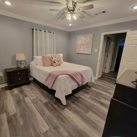 2bed/2bath Cottage in Downtown Houma. 30+ day stays welcome.