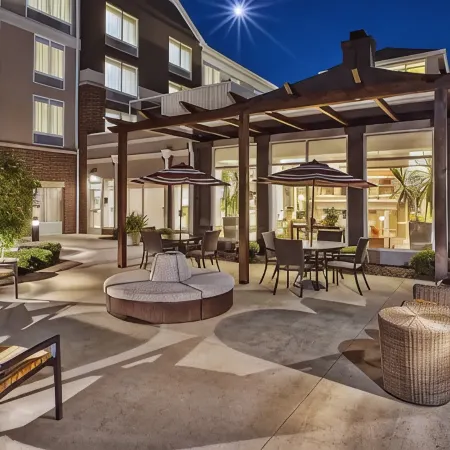 Hilton Garden Inn Akron-Canton Airport