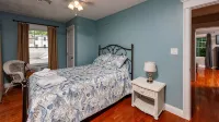 Open Floor Plan-Spa Like Master Bath Basement Playroom Ping Pong! 5 Star Reviews - Boutique
