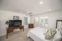 Right At Home- Midland Patio Home with Hot Tub and multiple outdoor spaces - 4-نجوم