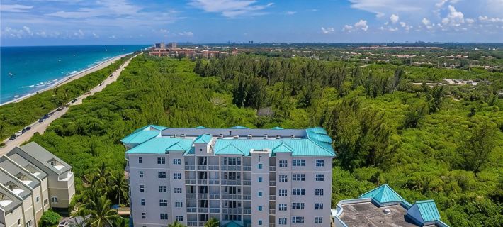 LUXURY 4-Ensuites Beach condo in Jupiter 100 Yards to Ocean!Ocean Views! Hotels in Jupiter