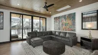 Yampa River House LUX 6-Bedroom w/ 1600+ Sqft Decks, Mtn View Hot Tub, Dwntwn - Boutique