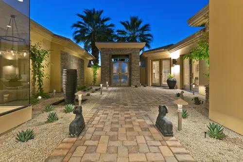 Stunning Contemporary Estate on PGA West w/Spectacular Lake Views Pool & Spa - Lyx