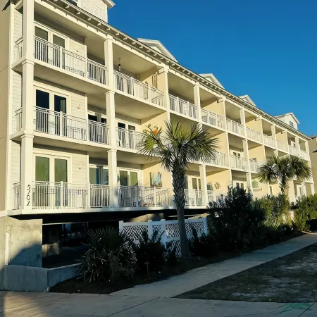 OceanView Condo with Pool and Hot Tub