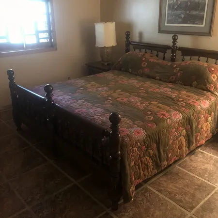 Twelve Oaks Resort - 1/4 mile from Lake Norfork Marina