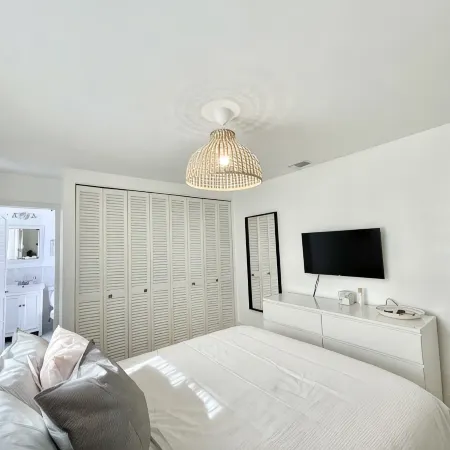 Peaceful and cozy beach house in North Naples
