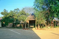 Eco Park Lodge - Parking