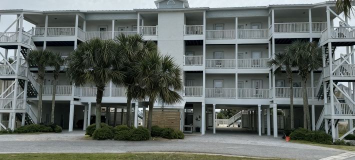 Serenity Beachfront Condo at Cape San Blas Ξενοδοχεία στην πόλη Port St. Joe