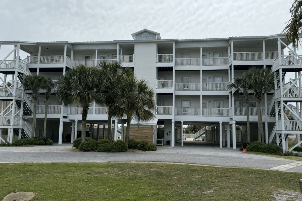 Photo 2 of 6