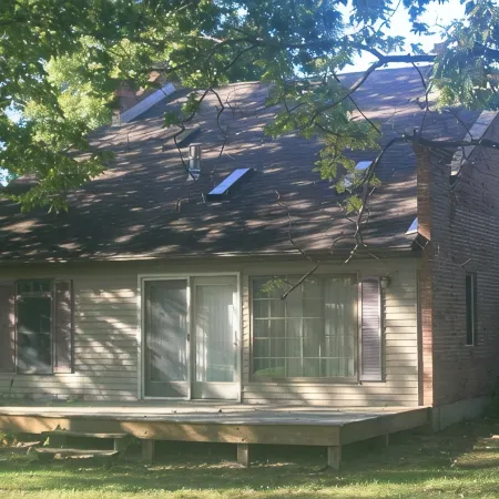 Historic 1840s Lamoreaux House / Modern Addition