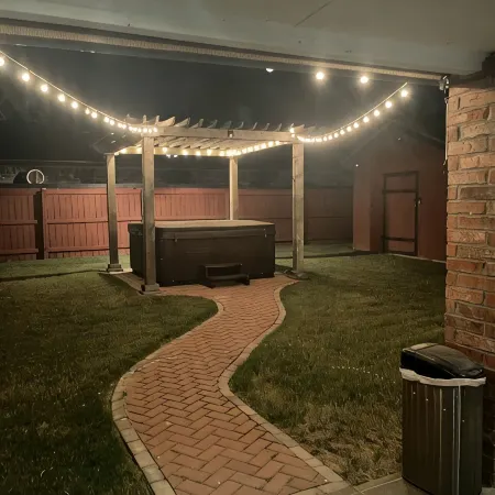 The Corner Spot with a hot tub!!