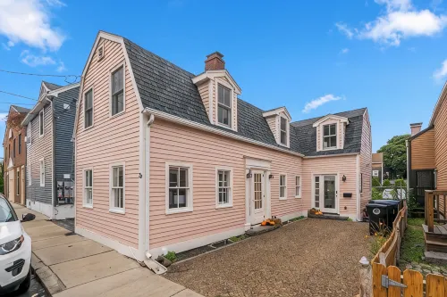 4Br Historic Home • Minutes 2 Downtown Salem • Parking - مطابخ