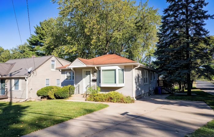 Updated 3 bed + office ranch home close to Downtown Madison