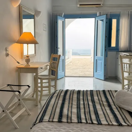 Santorini Theasis Suites