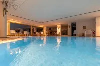 White Angel Hotel - Swimmingpools