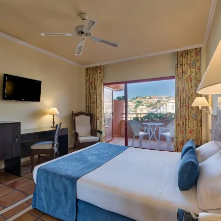 Ibersol Almuñecar Beach & Spa Hotel