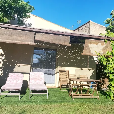 Escattou : with swimming pool, private garden in a quiet area