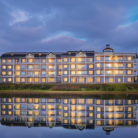 Rivertide Suites