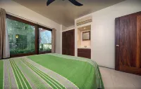 Villa Cherimoya in Sayulita with Private Pool and Easy Walk to Beach & Village -  Ferienhäuser