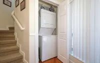 Well Equipped Pet/Smoke Free Family Home - bring your boat! - 3-Star