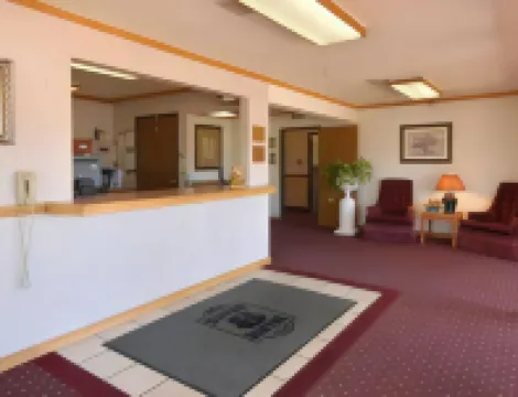 Super 8 by Wyndham Tucumcari